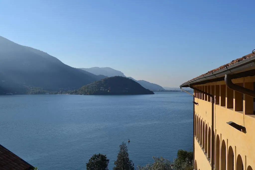 Castello Oldofredi Aparthotel Monte Isola