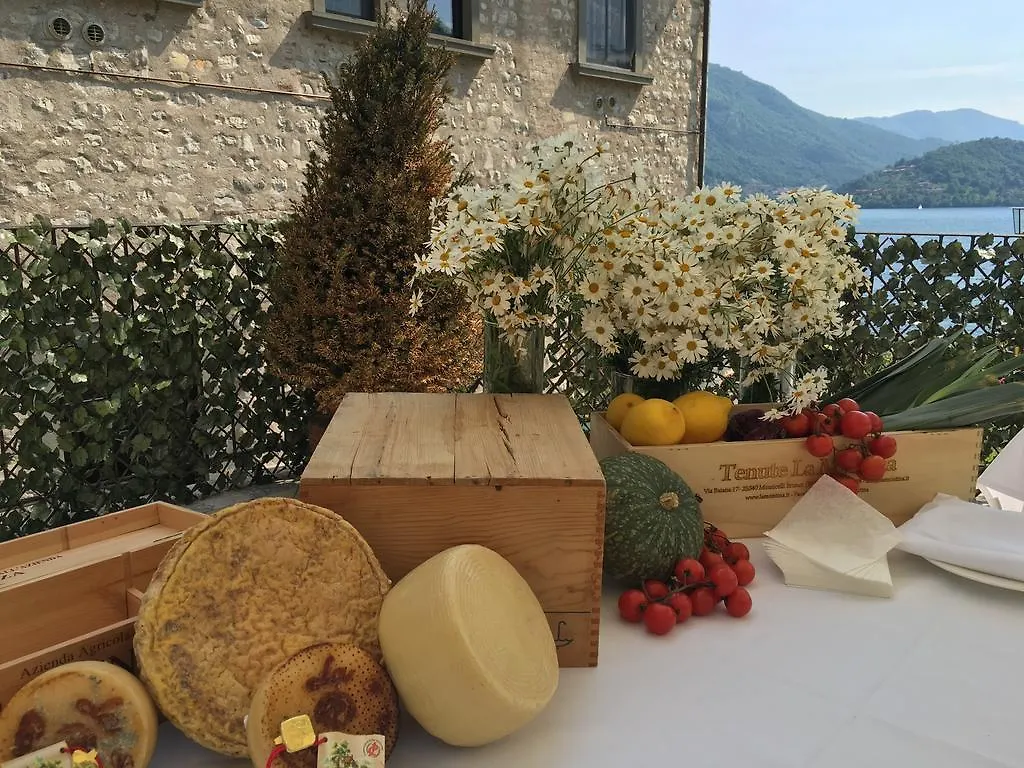 Castello Oldofredi Aparthotel Monte Isola
